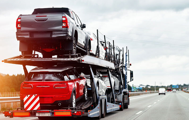 Transporte de automóviles en madrinas